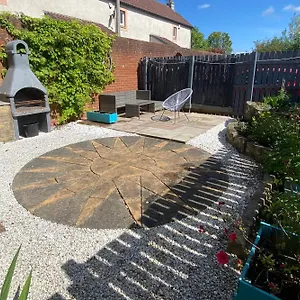 Cosy With Free Parking Close To Airport Edinburgh