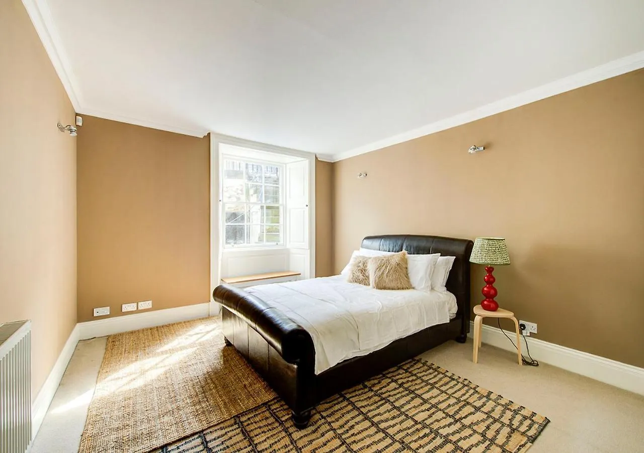Apartment Super Central Edinburgh Castle Basement United Kingdom